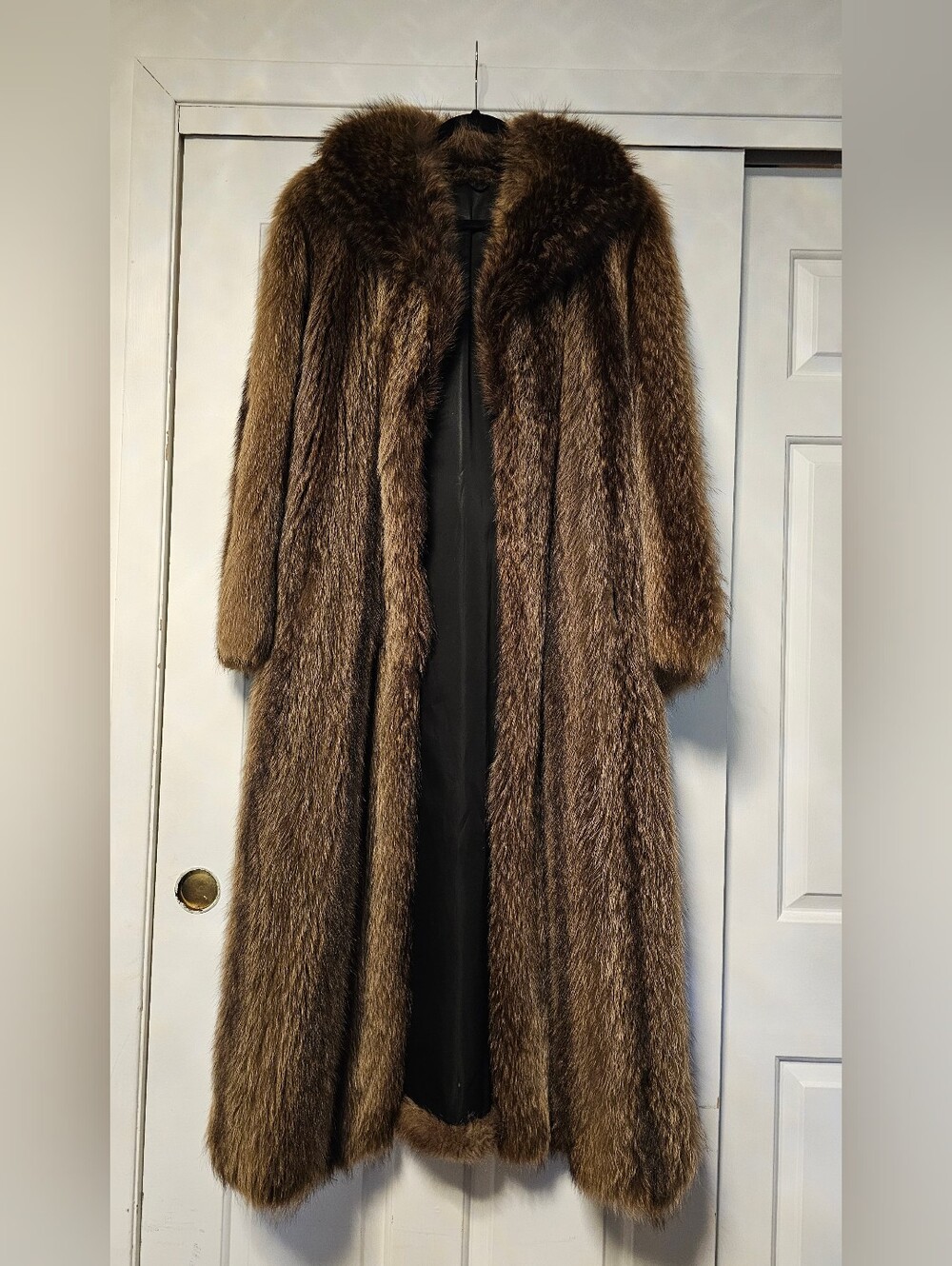 Long Brown Women's Fur Coat Ravoon